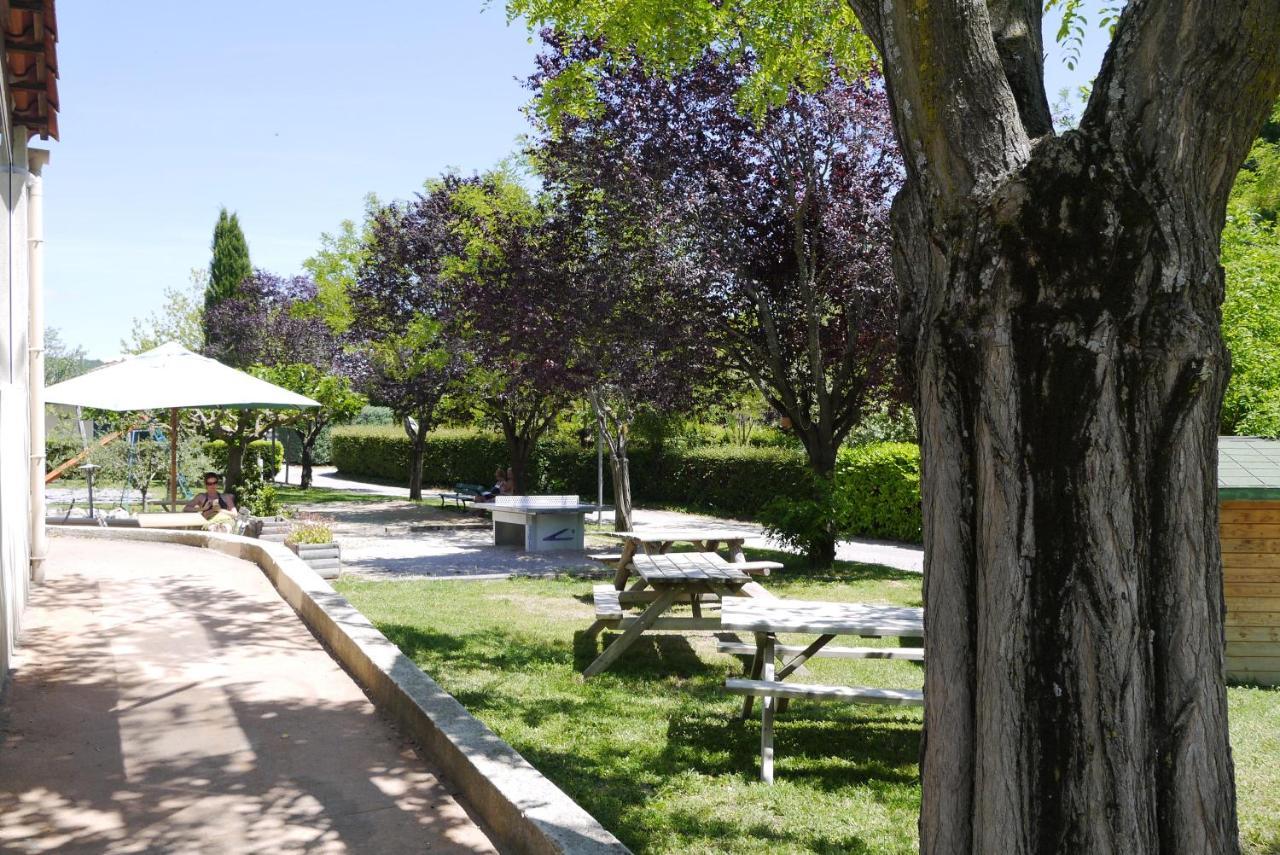 מלון Camping Forcalquier Les Routes De Provence מראה חיצוני תמונה