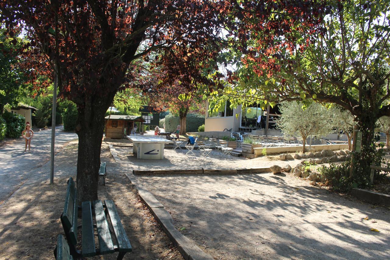 מלון Camping Forcalquier Les Routes De Provence מראה חיצוני תמונה